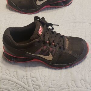 Nike reax run size 7.5